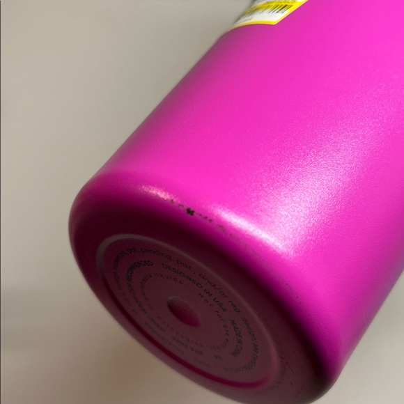 New! Owala 30oz FreeSip SWAY Stainless Steel
Water Bottle - Picture 3 of 3